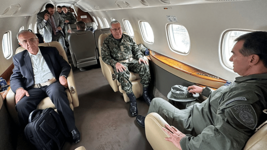 Presidente de Colombia instruyó que autoridades del Ejército y de la Policía viajen al Cauca.