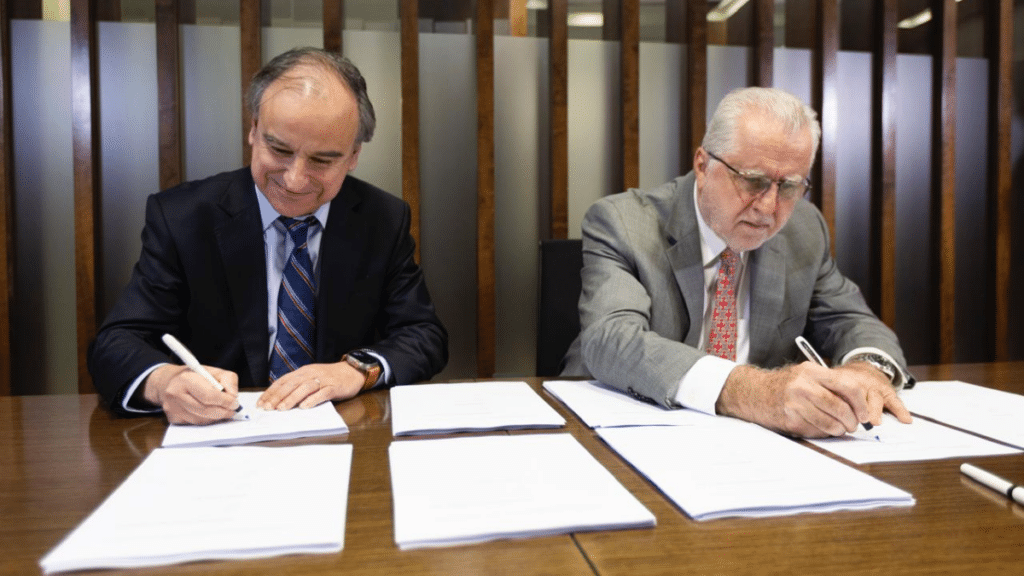 SQM y Codelco firman acuerdo para la explotación del litio en el Salar de Atacama hasta 2060.